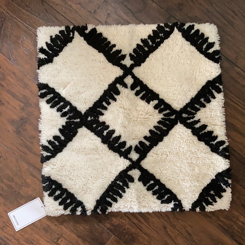 H&M cushion cover